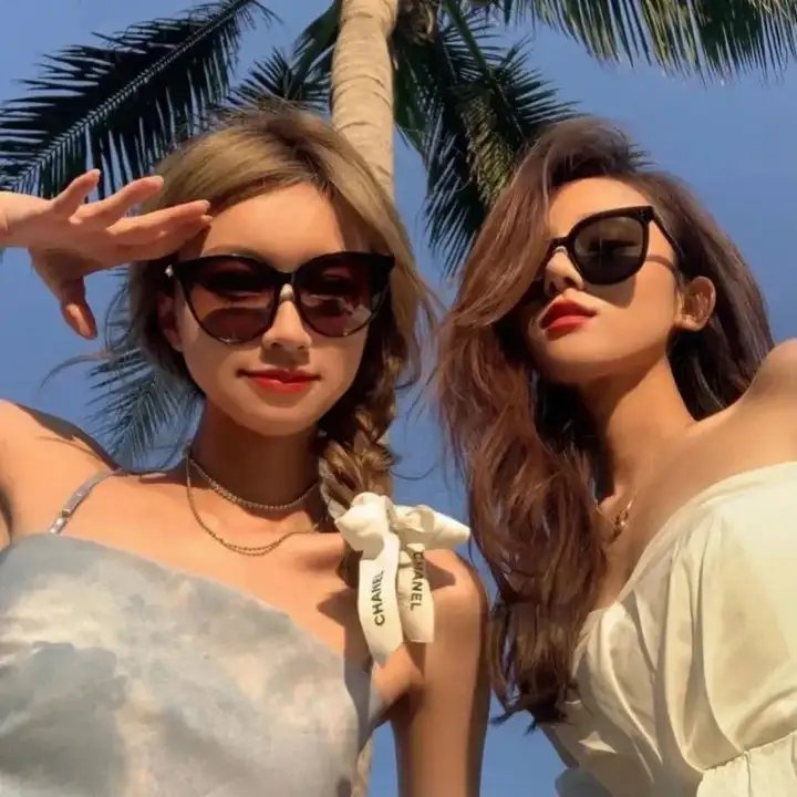 女玩家喜迎春